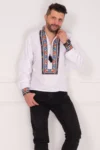 ie-barbateasca-din-bumbac-alba-cu-motive-populare-multicolore_89176