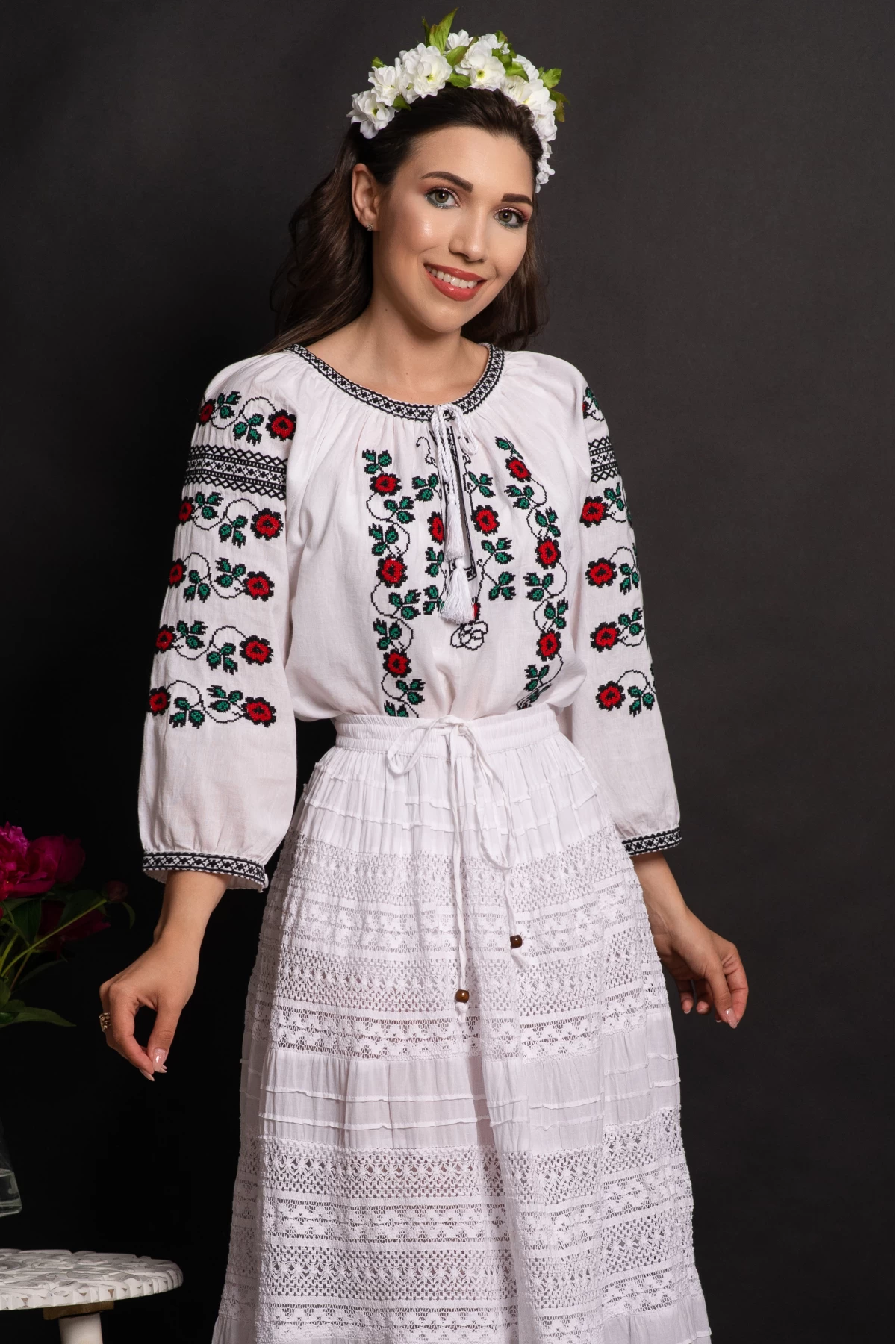 ie-dama-traditionala-din-bumbac-clemente-cu-flori-brodate_91376